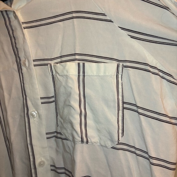 VENUS Women’s Button-down Long-sleeve Striped Blouse Size L - Picture 9 of 13